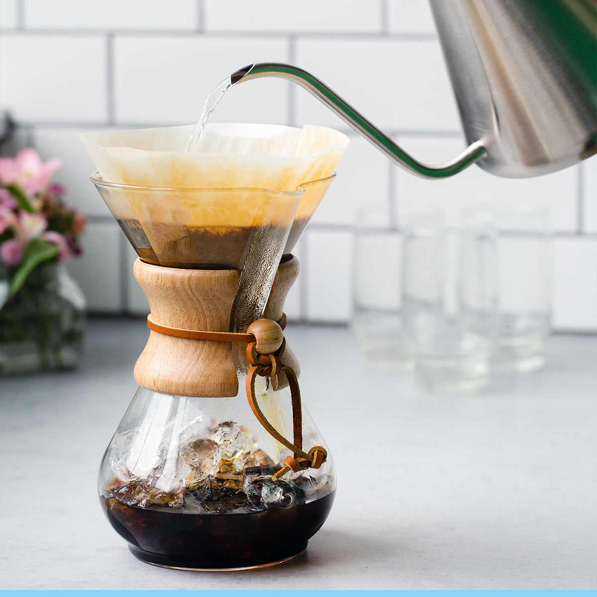 CHEMEX 6-Cup Coffeemaker With Wood Collar and Tie